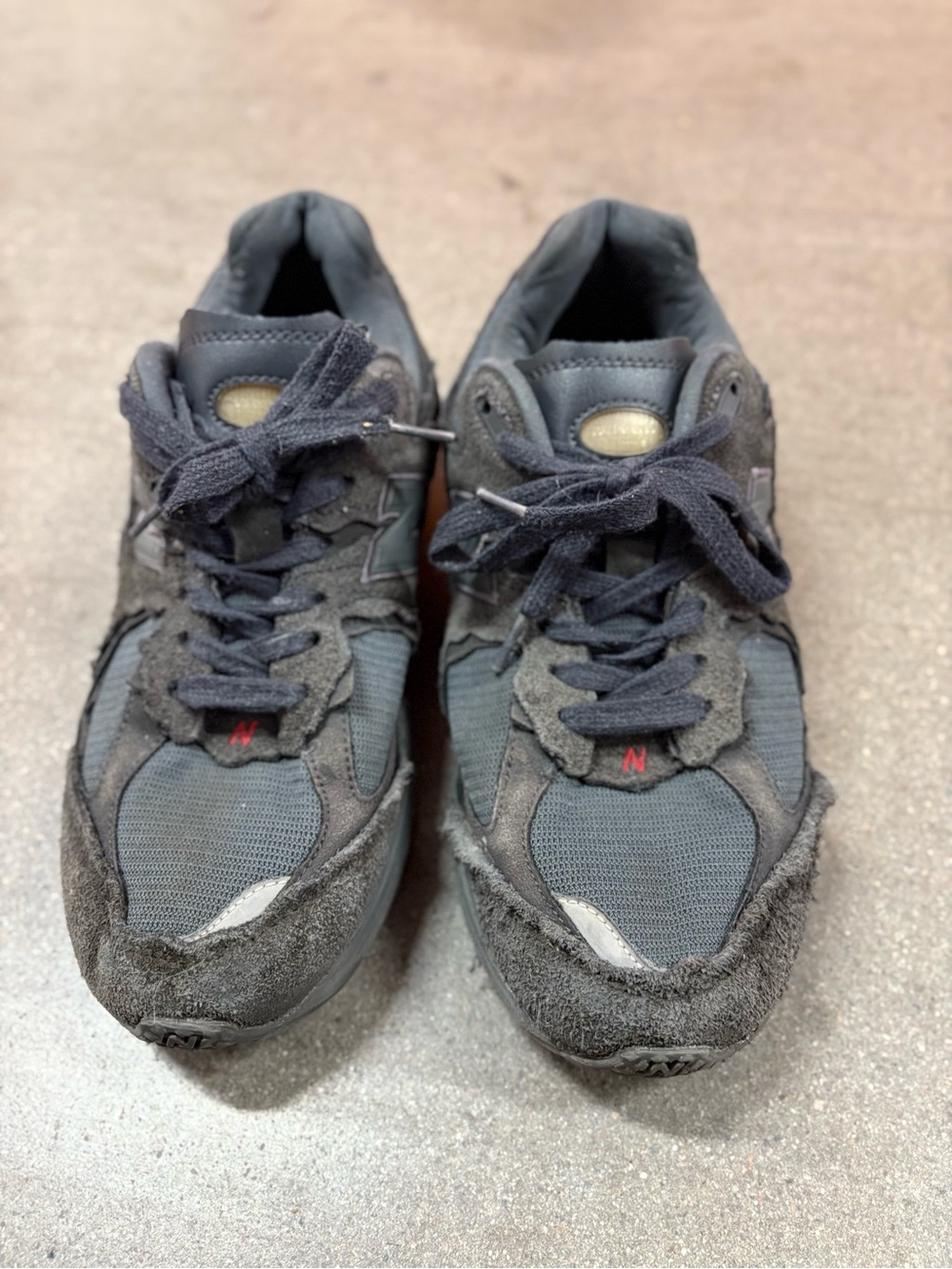 New Balance Men’s 2002R Sneakers 10.5